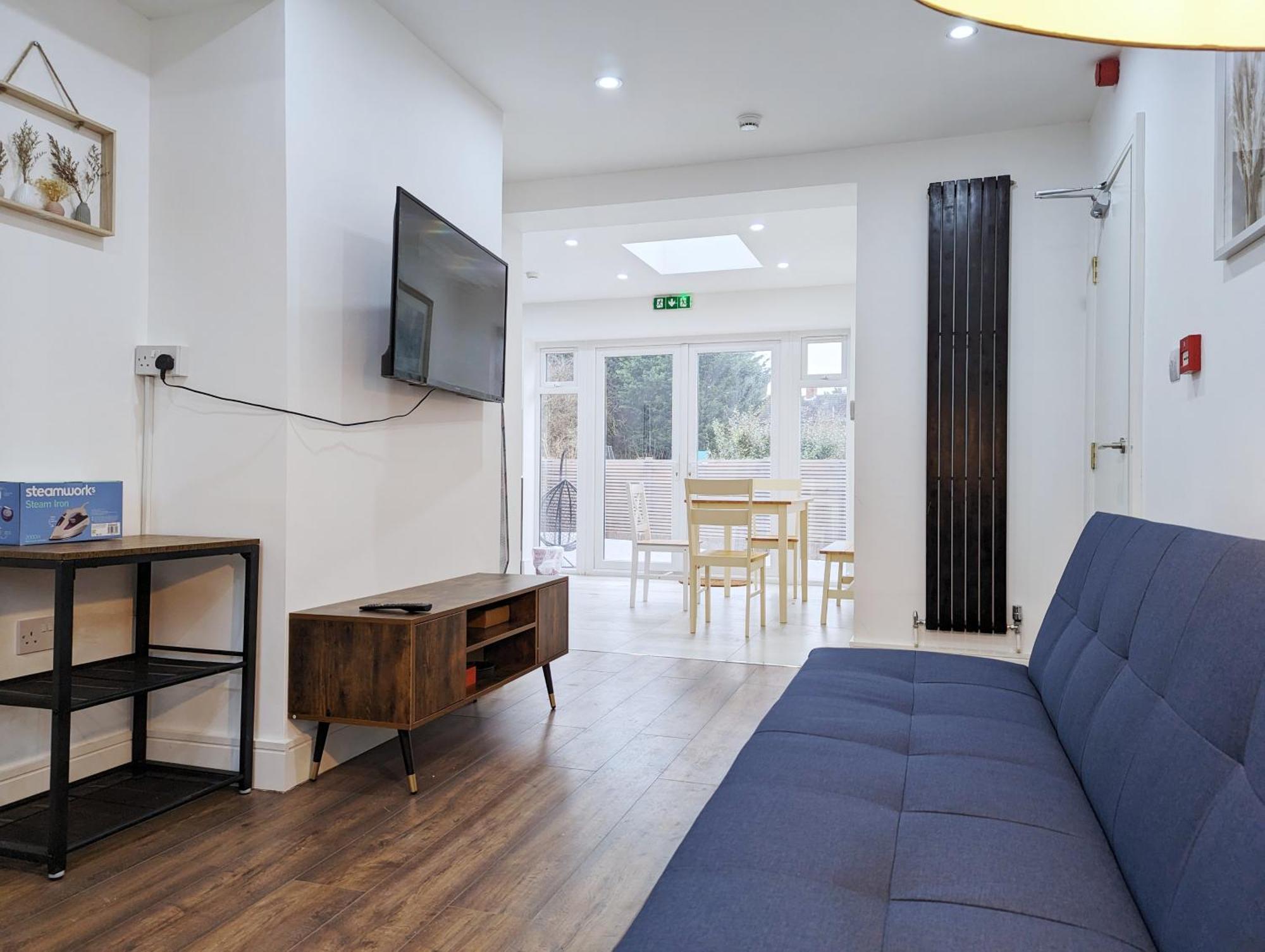Casa de férias Near City Centre Private Bath Free Parking